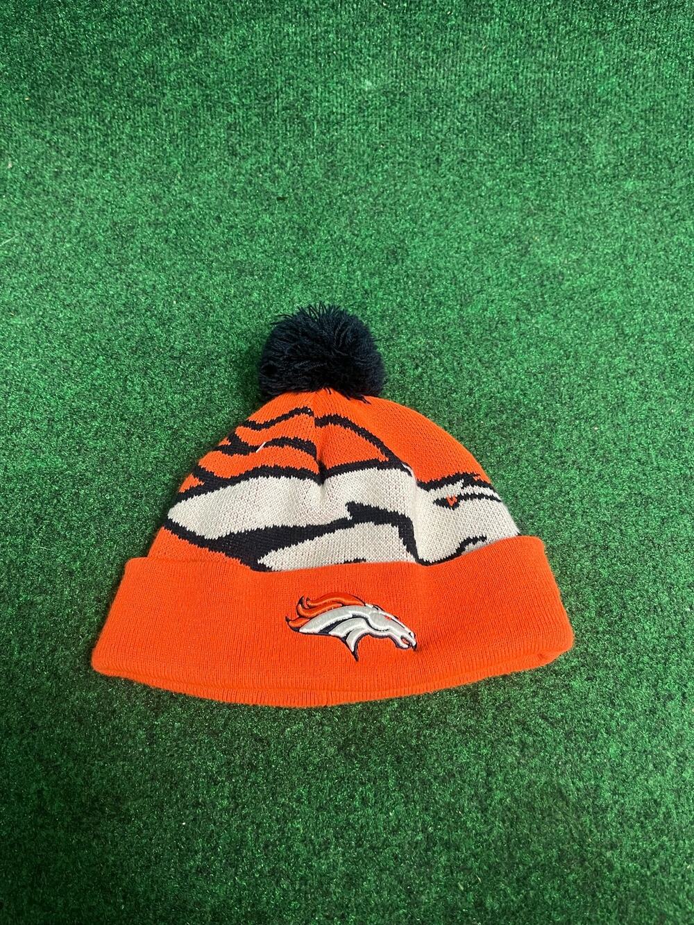 Denver Broncos New Era Beanie Skully Touque OSFA w/ pom pom Unisex NFL